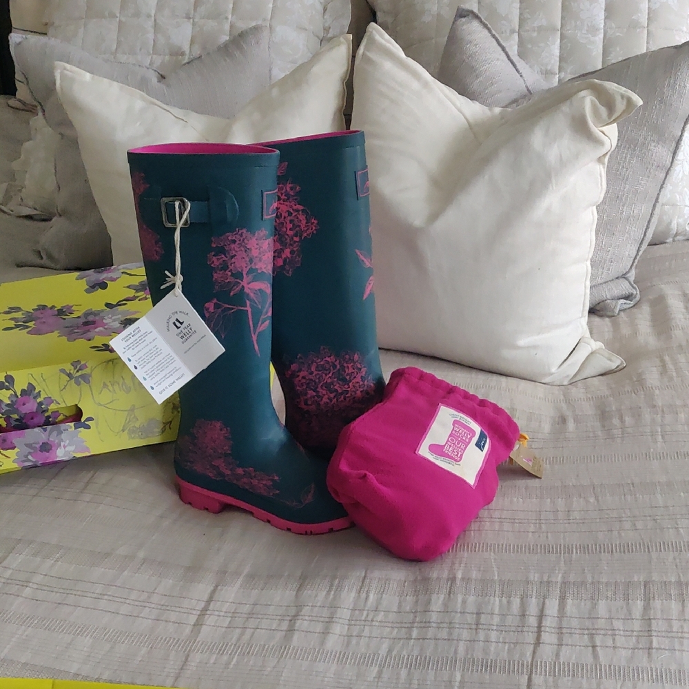 Joules Teal and Pink Hydrangea BootsJoules Women's Welly Print Rain Boot Sz 7